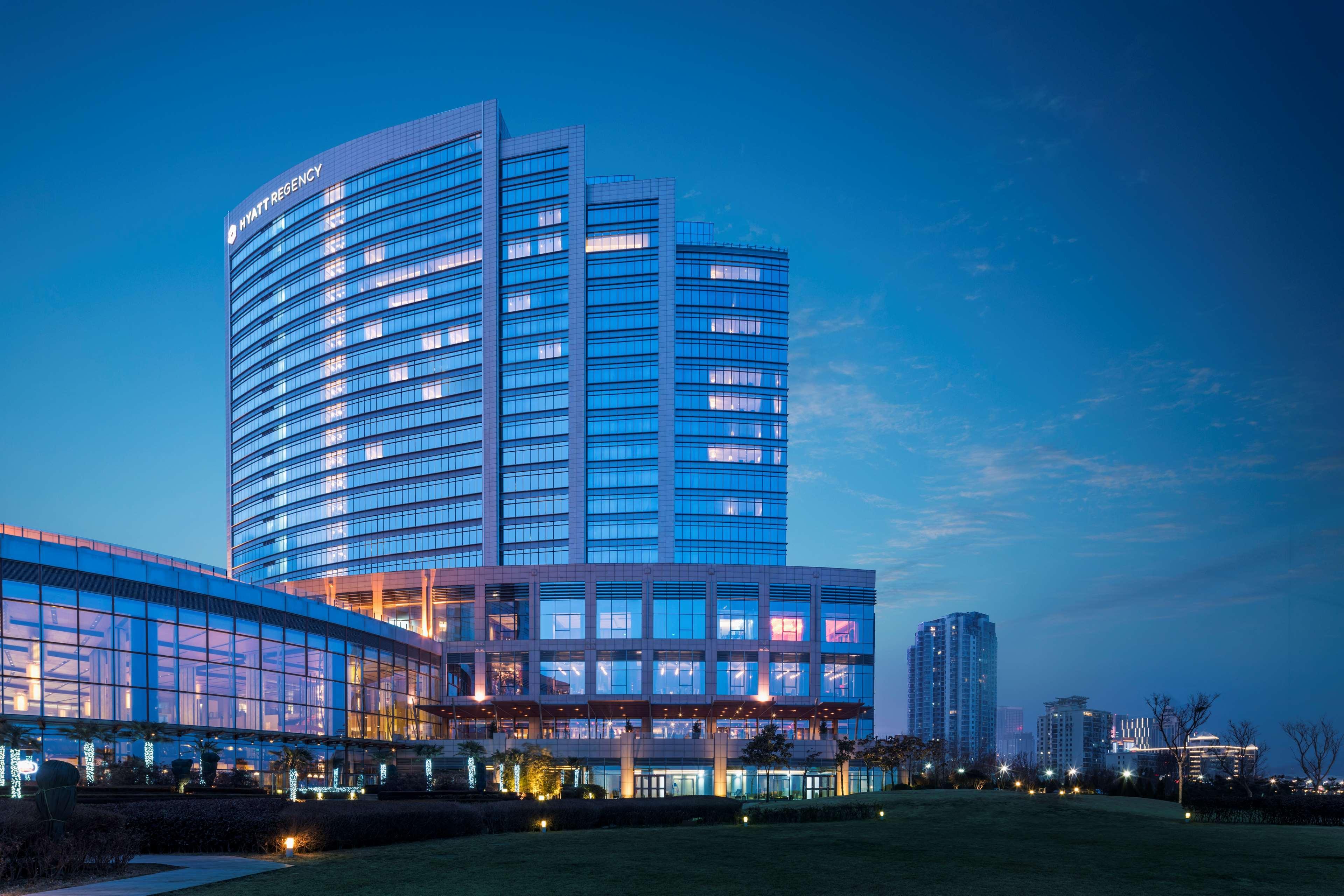 Hotel Hyatt Regency Qingdao Exterior foto