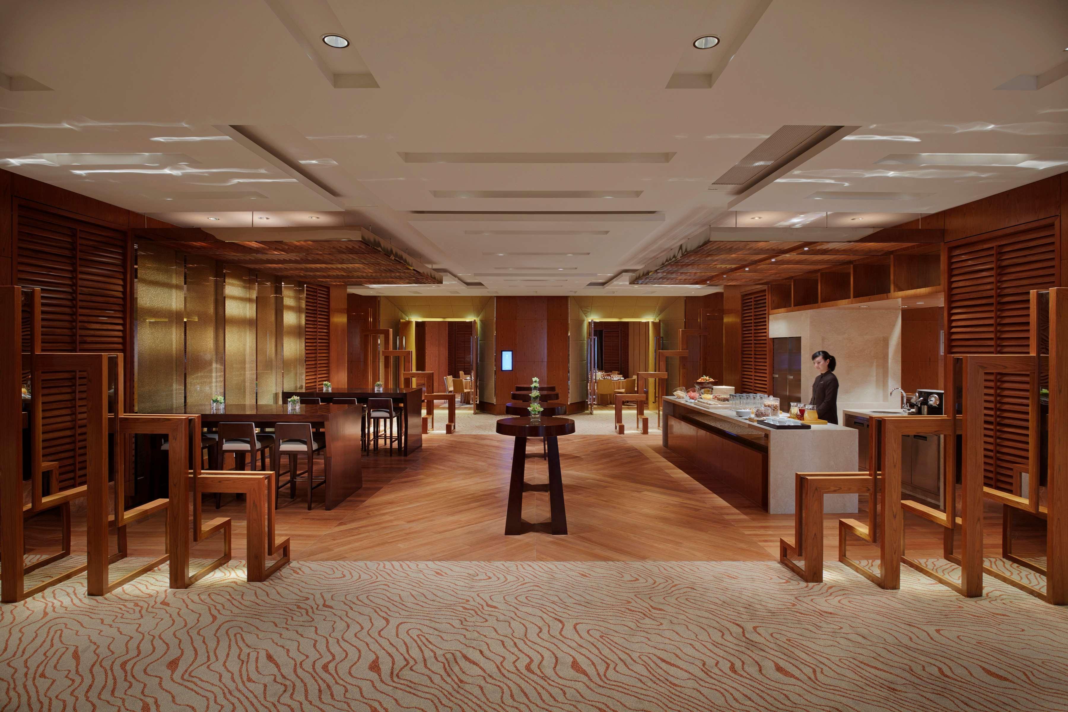 Hotel Hyatt Regency Qingdao Exterior foto