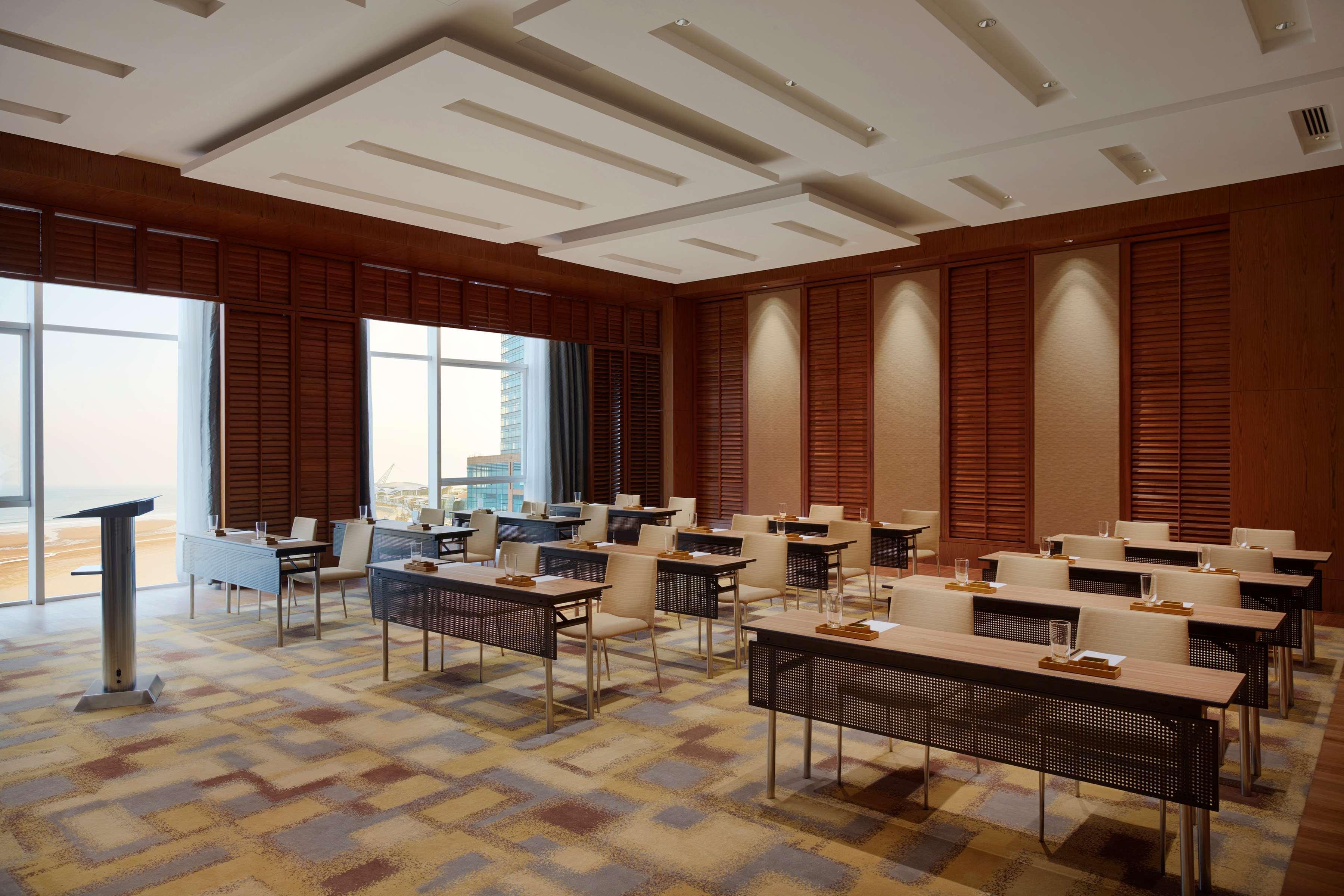 Hotel Hyatt Regency Qingdao Exterior foto